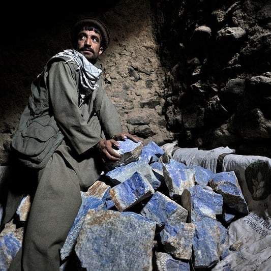 Lapis Lazuli'nin "Mayınlı Vadilerdeki İmkansız Yolculuğu" 1 65929545 cacb 4bcc a3e7 96982f82e63f